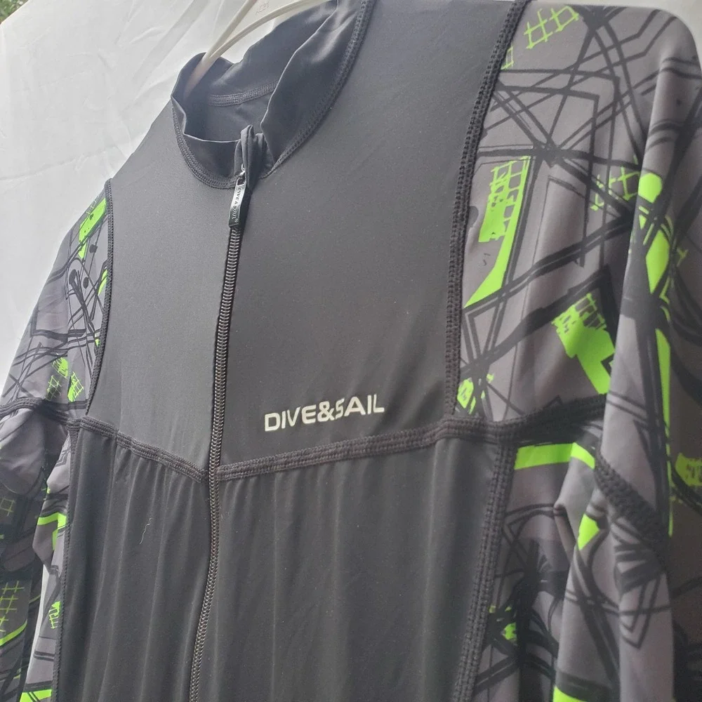 Dive & Sail Mens Full Body Rash Guard Wetsuit Skin Black Green Large LS-18821